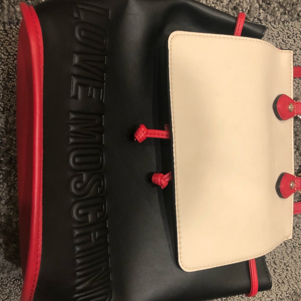 ❤️Moschino Versatile Backpack/Crossbody - Picture 7 of 8